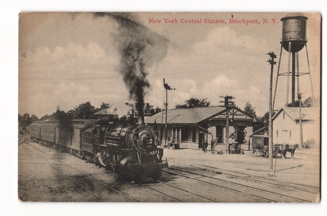 New York Central Station, Brockport, N.Y., Steam Locomotive at Depot Building, Vintage Postcard (1 of 2)