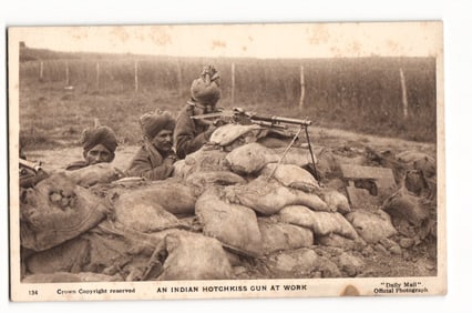 WWI Daily Mail Official War postcard of turbaned Indian troops with Hotchkiss gun, Western Front.