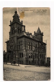 Postcard showing the Mahoning County Court House in Youngstown, Ohio, with horse and buggy c. 1909