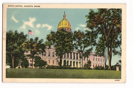 Linen postcard showing the State Capitol building and grounds on a summer day in Augusta, Maine