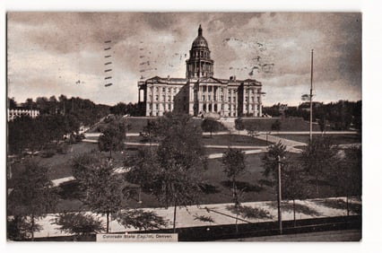 Postcard showing the Colorado State Capitol building with landscaped grounds, Denver, Colorado c.