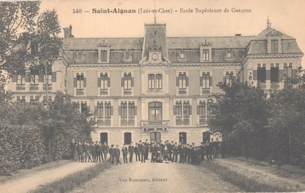Postcard view of the Ecole Supérieure de Garçons in Saint-Aignan, Loir-et-Cher, France c. 1910s