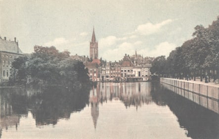 Postcard showing the Hofvijver pond with reflections of the Binnenhof in 's-Gravenhage, Netherlands.