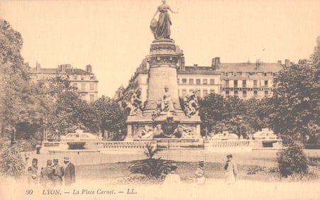 Postcard showing the grand Monument à la République in the center of Place Carnot, Lyon, France,