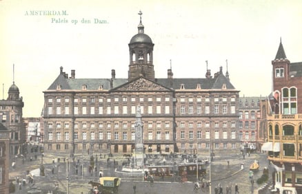 Postcard showing the Paleis op den Dam, the Royal Palace on a busy Dam Square in Amsterdam, c. 1900s