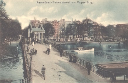 Postcard showing the Binnen Amstel canal with the famous Magere Brug (Skinny Bridge) in Amsterdam.