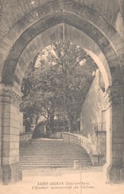 Postcard showing the monumental staircase of the Château de Saint-Aignan in Loir-et-Cher, France.