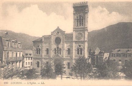 Postcard view of L'Eglise Notre-Dame-de-l'Assomption in the spa town of Bagnères-de-Luchon, France