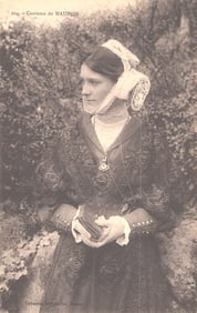 Postcard of a woman modelling the traditional folk costume and lace coiffe of Mauron, Brittany,