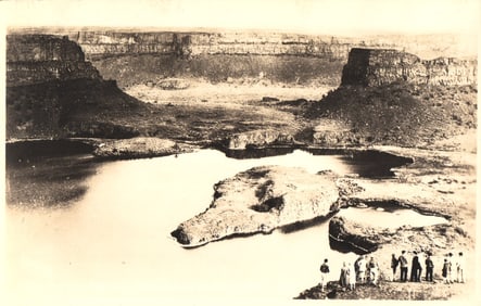 RPPC Real Photo Postcard of people on a bluff overlooking Dry Falls, Grand Coulee, Washington