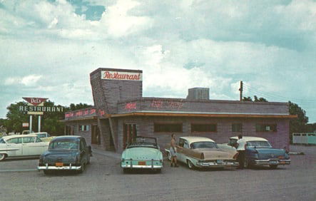 Postcard showing Del's Restaurant & Gift Shop on Highway East 66, Tucumcari, New Mexico, c. 1950s