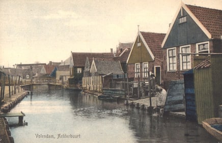 Postcard of the picturesque canal scene with charming traditional houses in Achterbuurt, Volendam,