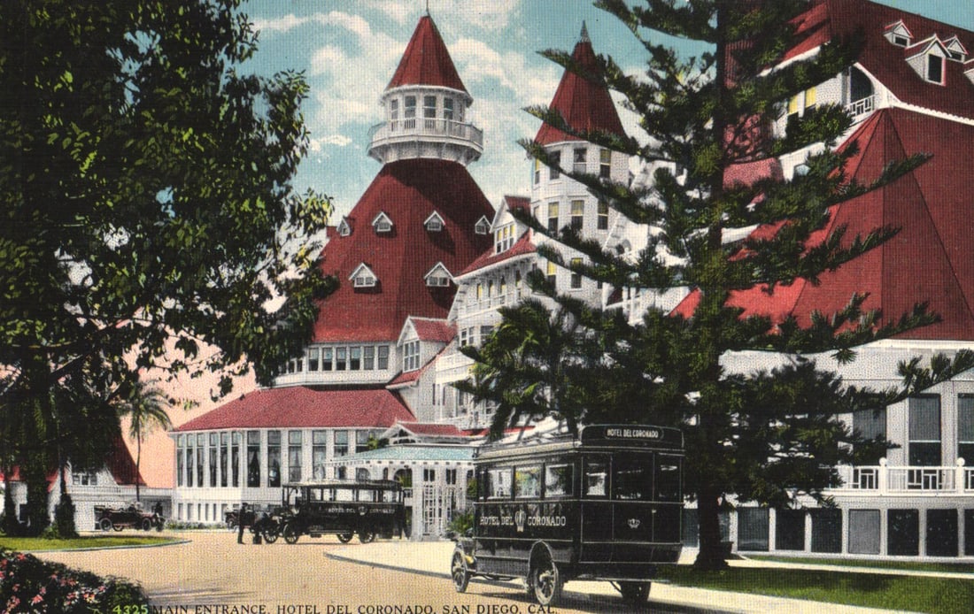 Postcard of the Main Entrance, Hotel del Coronado, with early tour buses, San Diego, California (1 of 2)