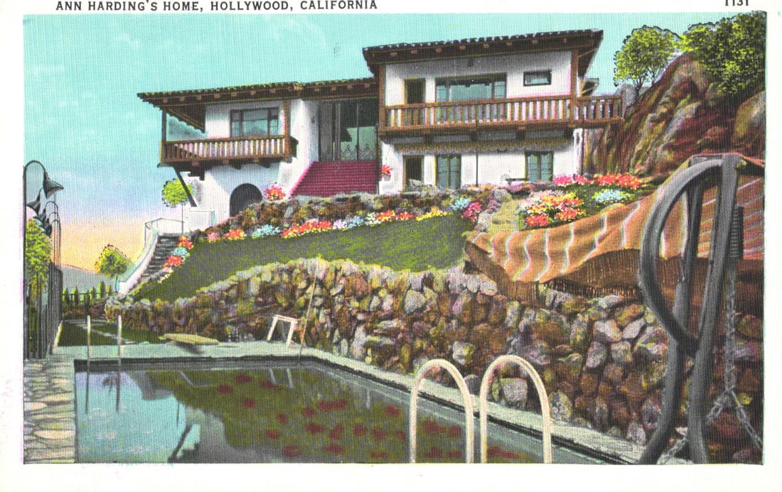 Linen postcard showing actress Ann Harding's home in Hollywood, California with swimming pool. c.: You are bidding on an original postcard and not a reprint. Please view photos for further description and condition considerations. Please know the scans may be darker or lighter than the actual item'
