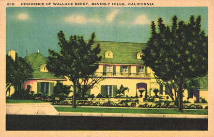Linen Postcard showing the Residence of famous actor Wallace Beery in Beverly Hills, California.