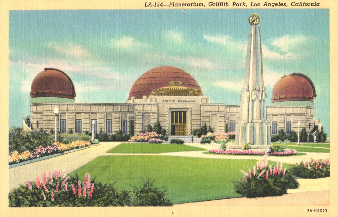 Postcard of the Griffith Observatory and Planetarium, Griffith Park, Los Angeles, California 1930s (1 of 2)