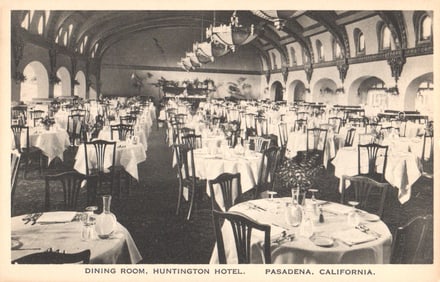 Hecht's Platino Series postcard of the grand Dining Room, Huntington Hotel, Pasadena, California