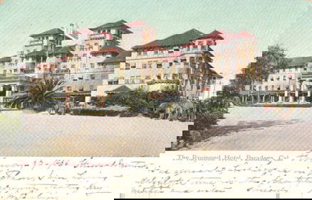 Postcard showing the magnificent Raymond Hotel, a luxury resort in Pasadena, California c. 1906.