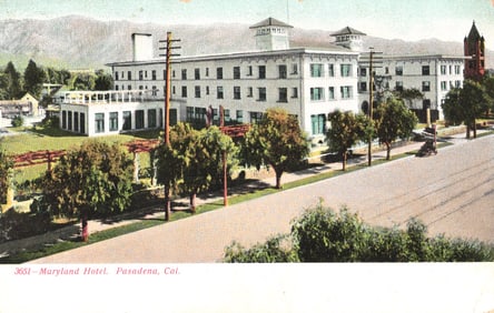 Postcard showing the grand Maryland Hotel in Pasadena, California with mountains in the background