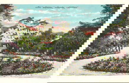 Postcard of the Hotel Raymond with lush gardens and circular flower bed, Pasadena, California