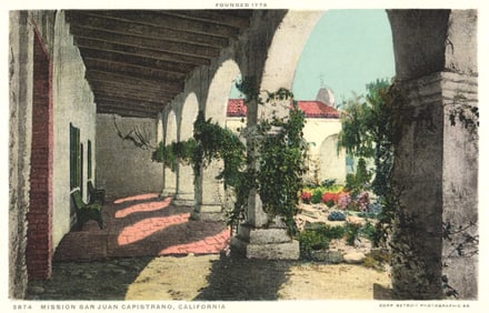 Postcard of Mission San Juan Capistrano's Cloister Arches & Garden in California, circa 1910s