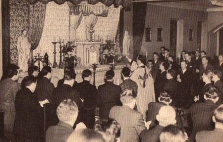 Postcard showing the Benediction of the Blessed Sacrament at The Hills Retreat House, Alvernia, PA.