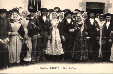 Postcard showing a Breton Wedding (Noce Bretonne) in traditional costumes near Auray, France c.1900s