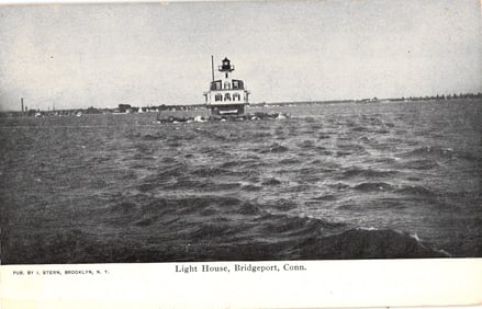 Postcard of Bridgeport Harbor Light, Bug Light, Bridgeport, Connecticut. Published by I. Stern