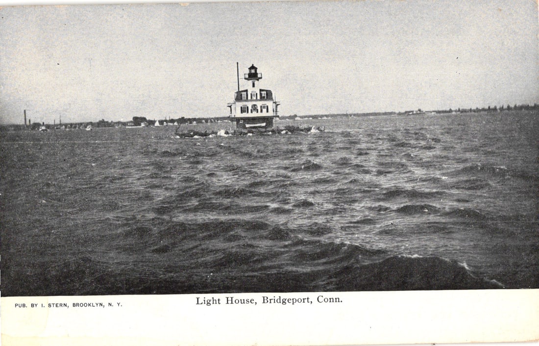 Postcard of Bridgeport Harbor Light, Bug Light, Bridgeport, Connecticut. Published by I. Stern (1 of 2)