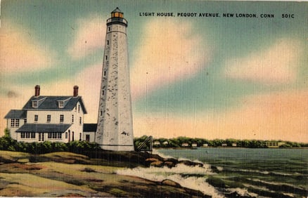 Postcard of the Pequot Avenue Light House and keeper's house in New London, Connecticut c. 1930s
