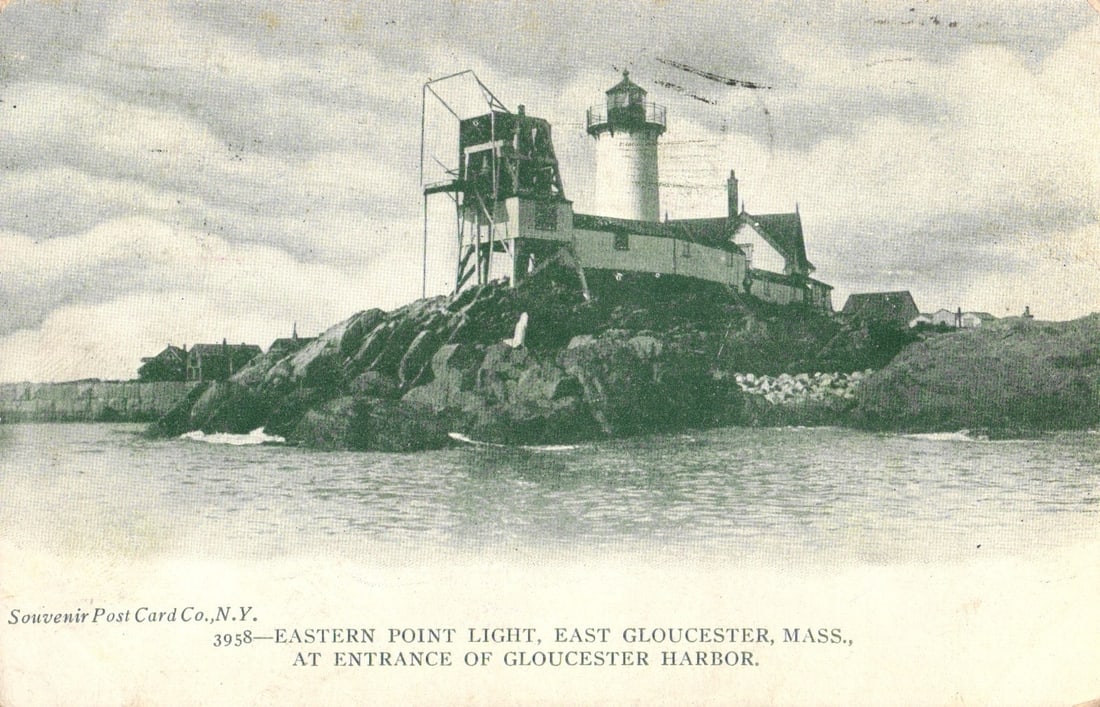 Eastern Point Light, East Gloucester, Massachusetts, 1907 Oceanfront Lighthouse Vintage Postcard (1 of 2)