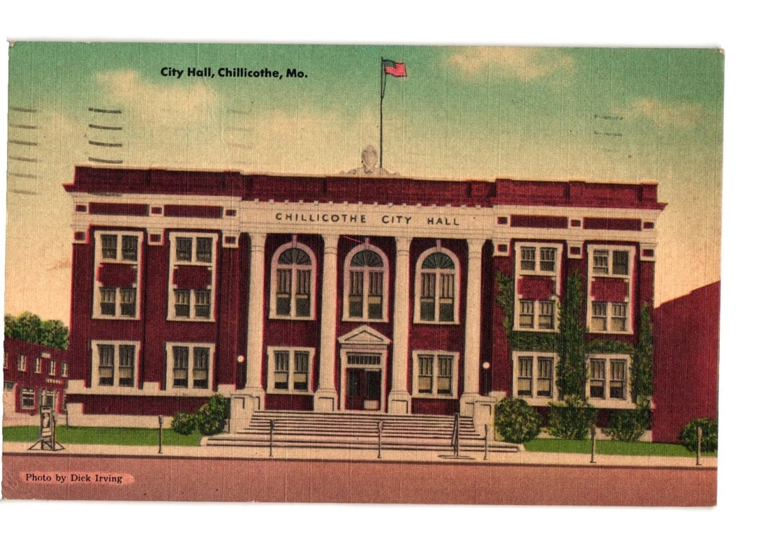 Chillicothe, Missouri City Hall Postcard, Built 1926, Architectural View of Historic Building (1 of 2)