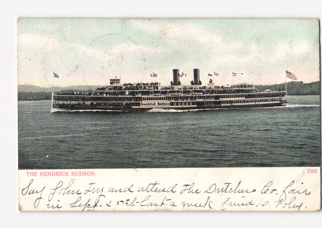 Passenger Steamboat 'The Hendrick Hudson' on Hudson River, New York, 1907 postcard (1 of 2)