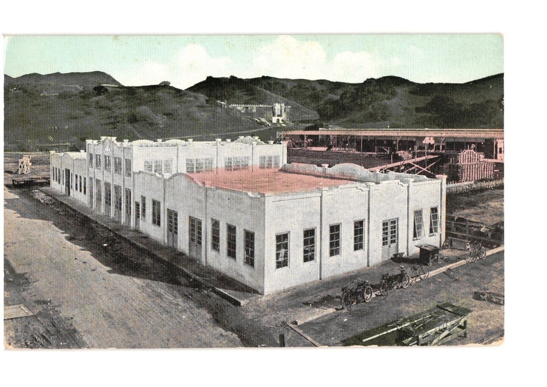 Early 20th-century postcard of Universal City, California: Large Stage and Technical Building (1 of 2)