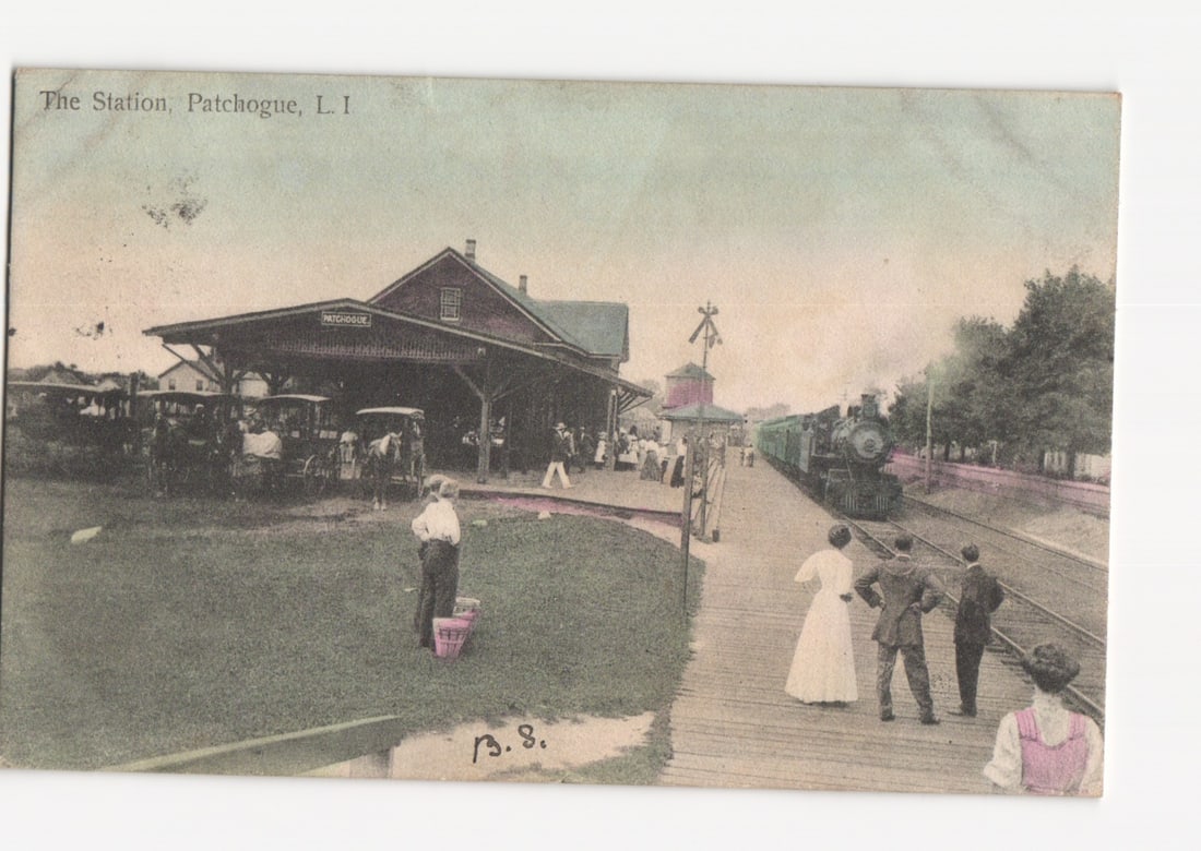 Vintage postcard depicting Patchogue, Long Island Train Station with Steam Locomotive, 1908 (1 of 2)