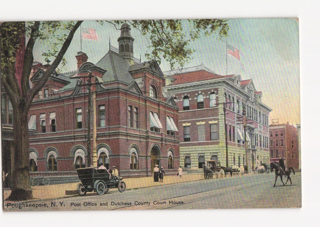 Poughkeepsie, N.Y. Post Office and Dutchess County Court House early 20th Century postcard. (1 of 2)