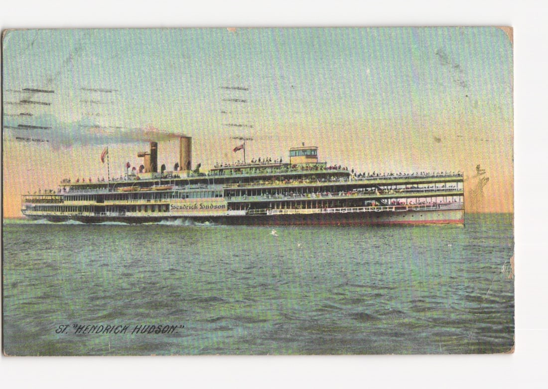 Large Steamboat St. Hendrick Hudson on the Water, Early 20th Century Chromolithograph Postcard, 1919 (1 of 2)