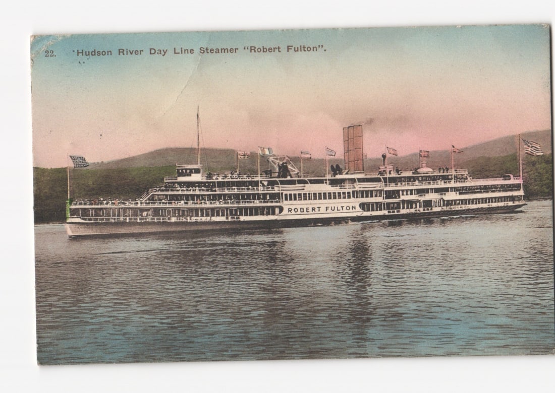 Hudson River Day Line Steamer 'Robert Fulton' Paddlewheel Ship Postcard, New York, 1920s: Please review the photos carefully for additional condition details. Note that scans may appear slightly darker or lighter than the item's true appearance, and minor scanning artifacts may be visible.