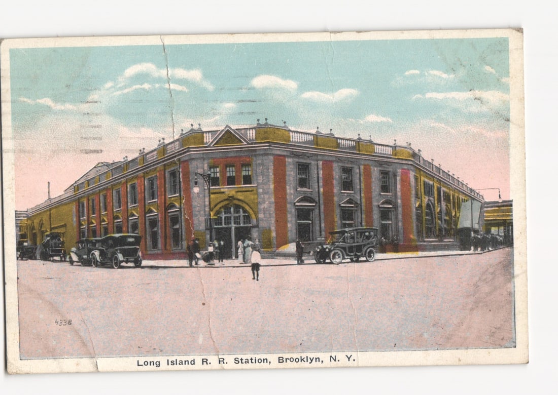 Long Island Railroad Station, Brooklyn, New York, circa 1922 Lithographic Postcard.: Please review the photos carefully for additional condition details. Note that scans may appear slightly darker or lighter than the item's true appearance, and minor scanning artifacts may be visible.