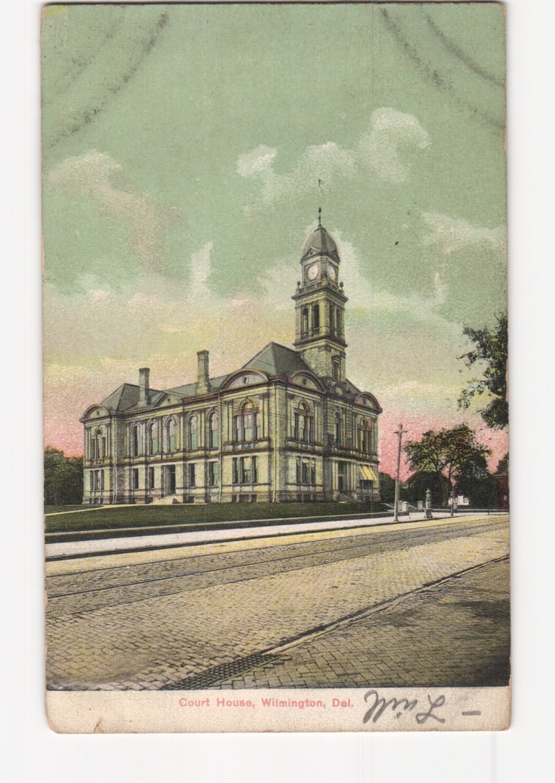 Historic Wilmington, Delaware, Court House postcard with Clock Tower, 1908 Street Scene: Please review the photos carefully for additional condition details. Note that scans may appear slightly darker or lighter than the item's true appearance, and minor scanning artifacts may be visible.