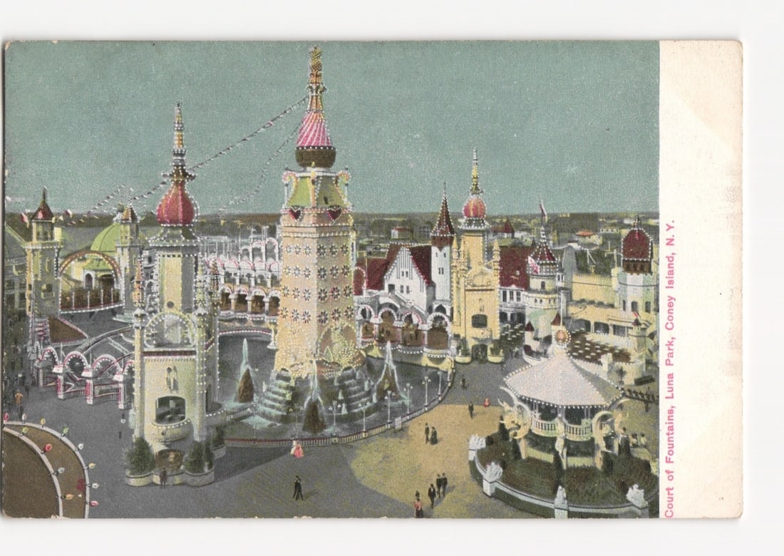 Court of Fountaine, Luna Park, Coney Island, N.Y. illuminated fantasy architecture postcard (1 of 2)