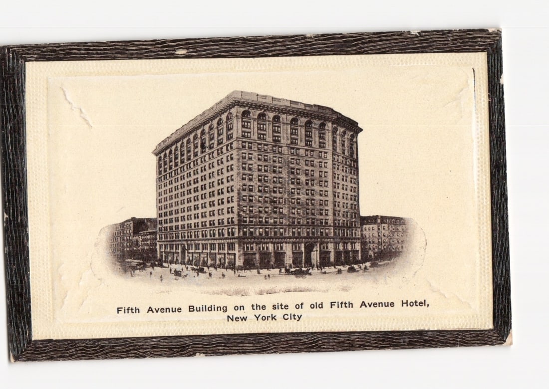 Fifth Avenue Building on the site of old Fifth Avenue Hotel, New York City postcard (1 of 2)