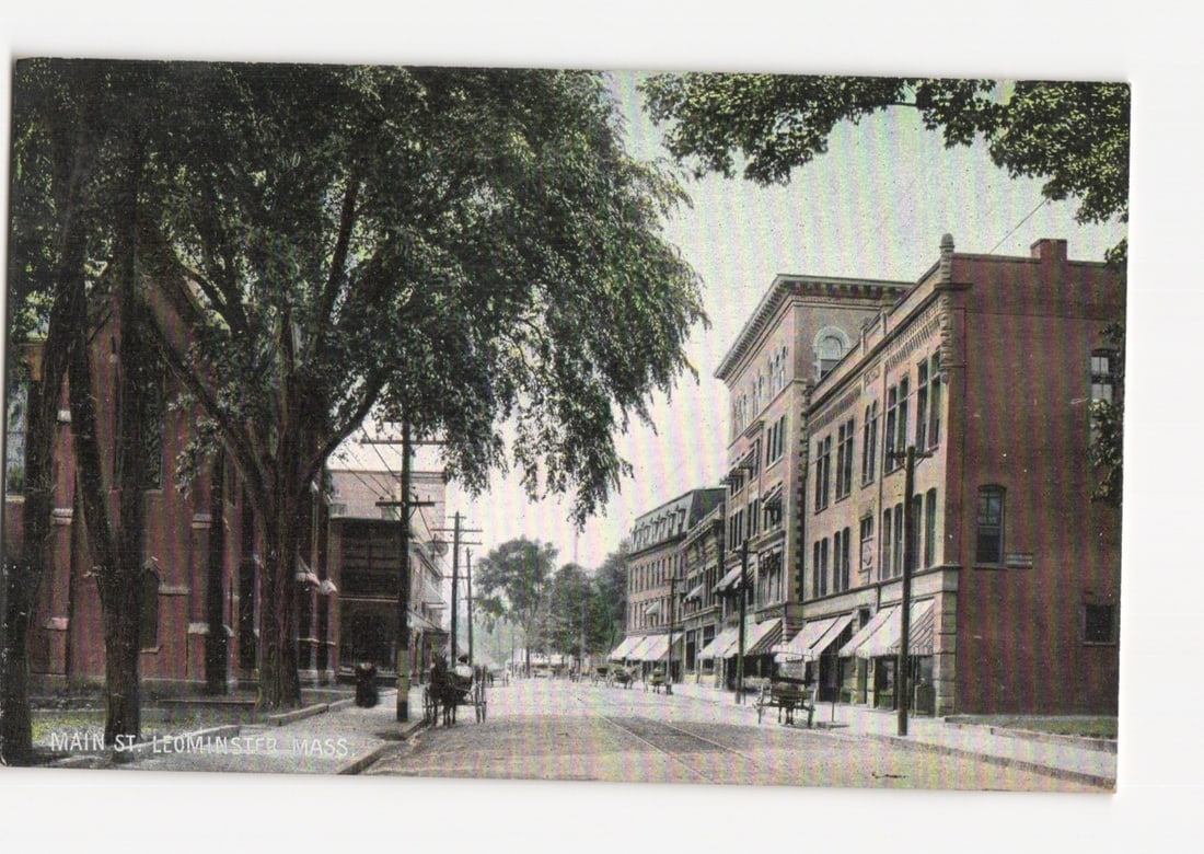 Main Street, Leominster, Massachusetts, Early 20th Century Cityscape Street View postcard (1 of 2)
