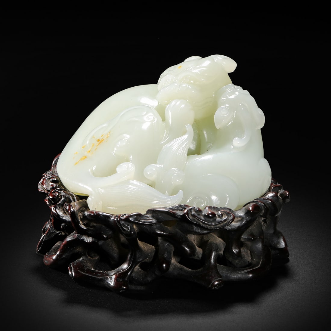 Pre-Ming Dynasty Hetian jade mother and son Pixiu ornaments (1 of 10)