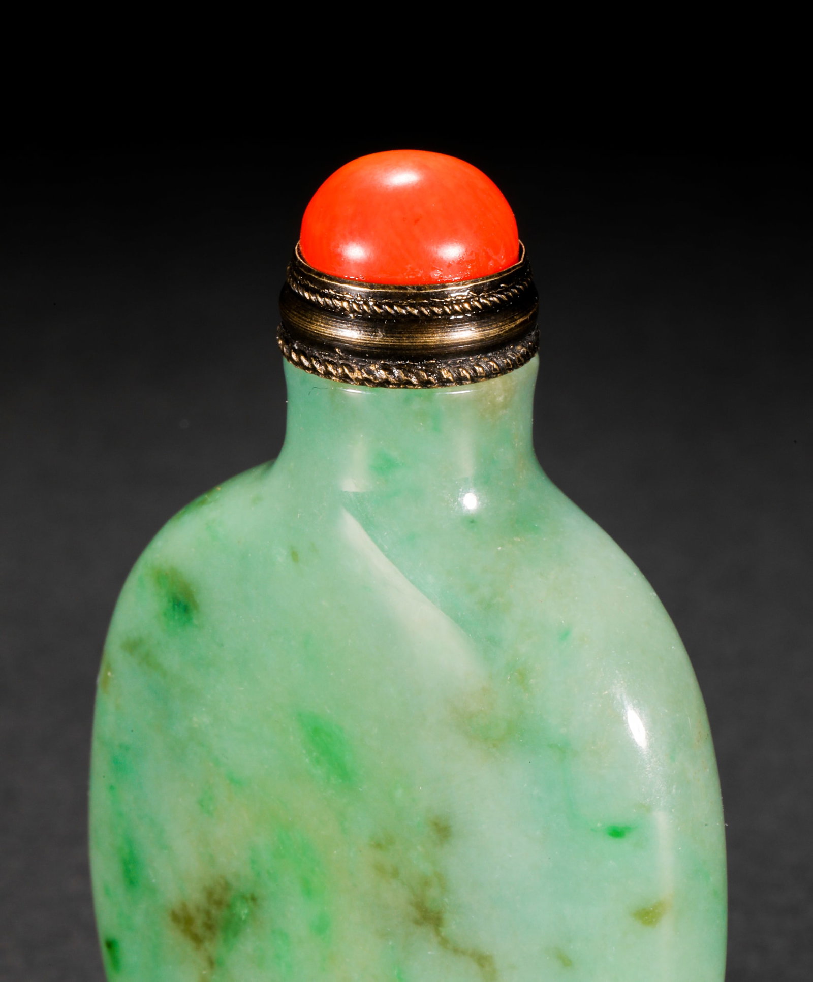 Qing Dynasty Jade Snuff Bottle - 9