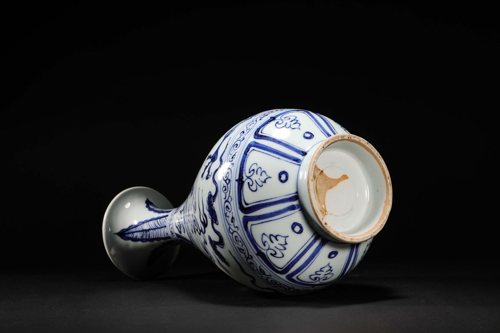 Ming Dynasty blue and white dragon pattern jade pot spring - 6