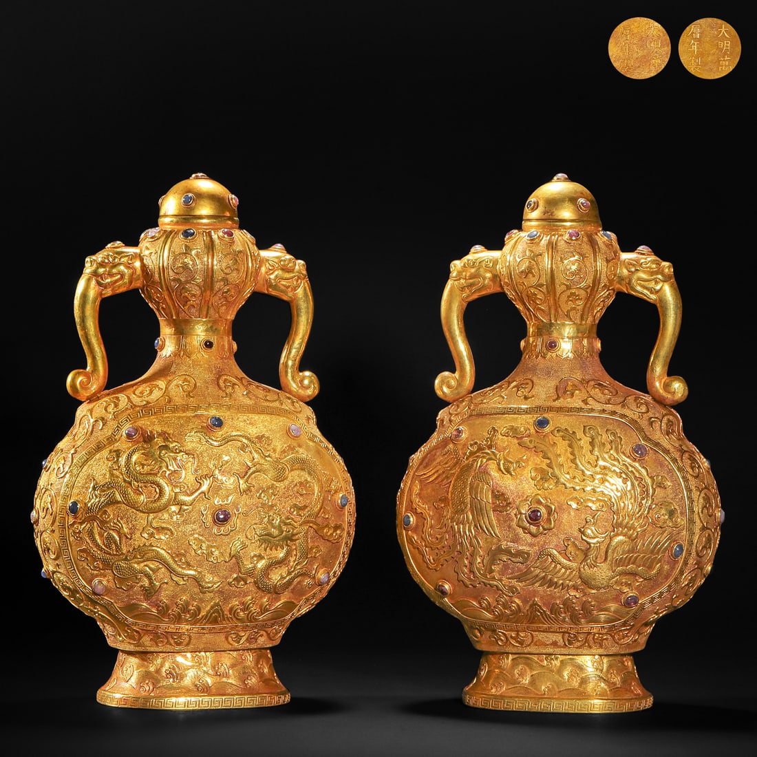 Ming Dynasty gem-inlaid dragon and phoenix double-eared teapot: Ming Dynasty gem-inlaid dragon and phoenix double-eared teapotH30cm W18cm Weight6761g