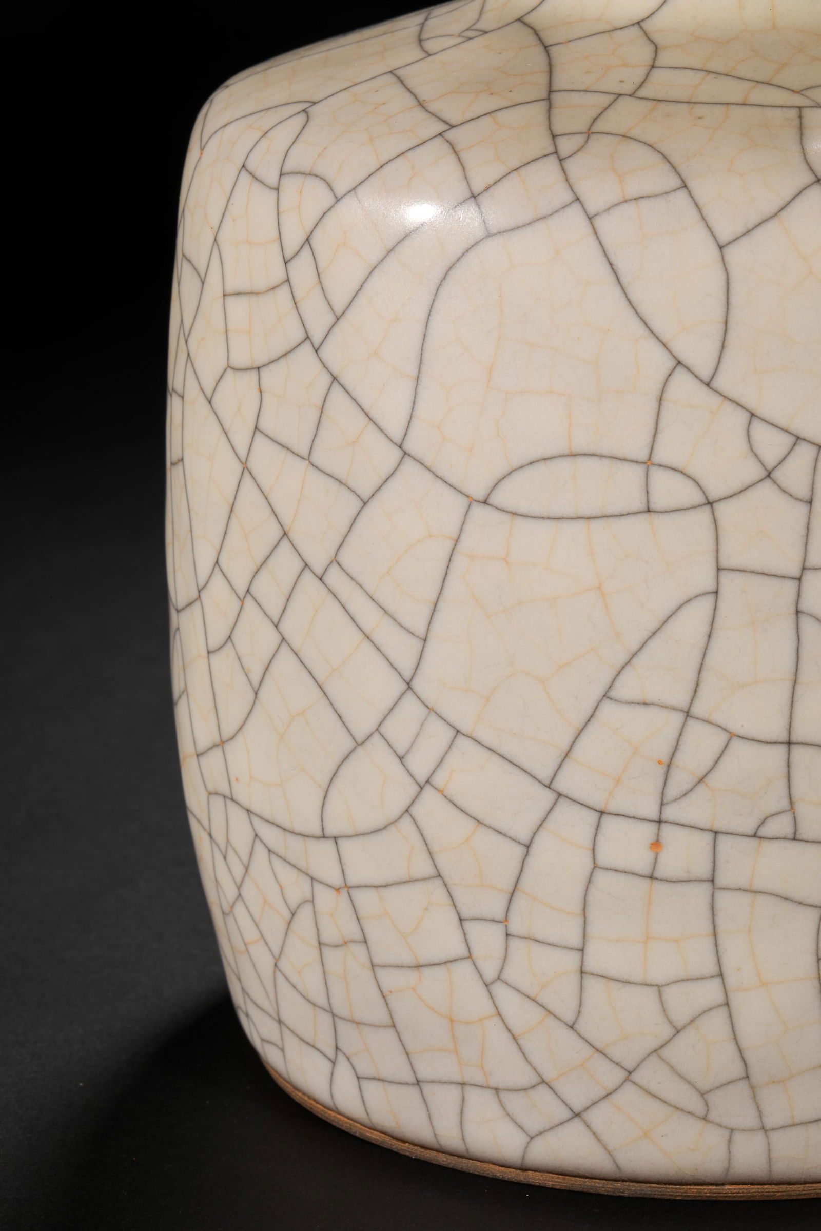 Before Ming Dynasty, Ge Kiln flask - 11