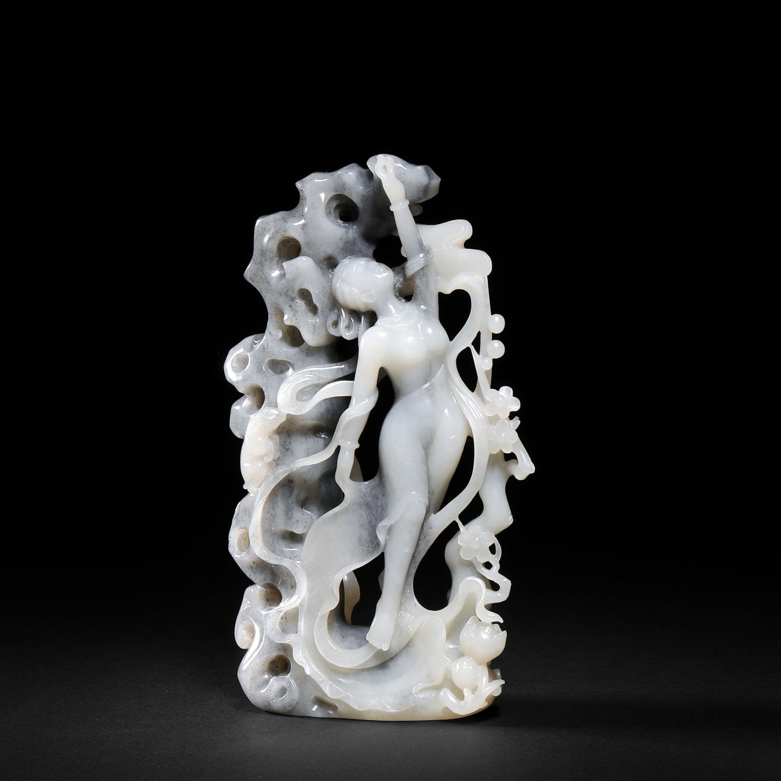 Qing Dynasty Hotan ink jade flying ornaments: Qing Dynasty Hotan ink jade flying ornamentsH16cm W10cm