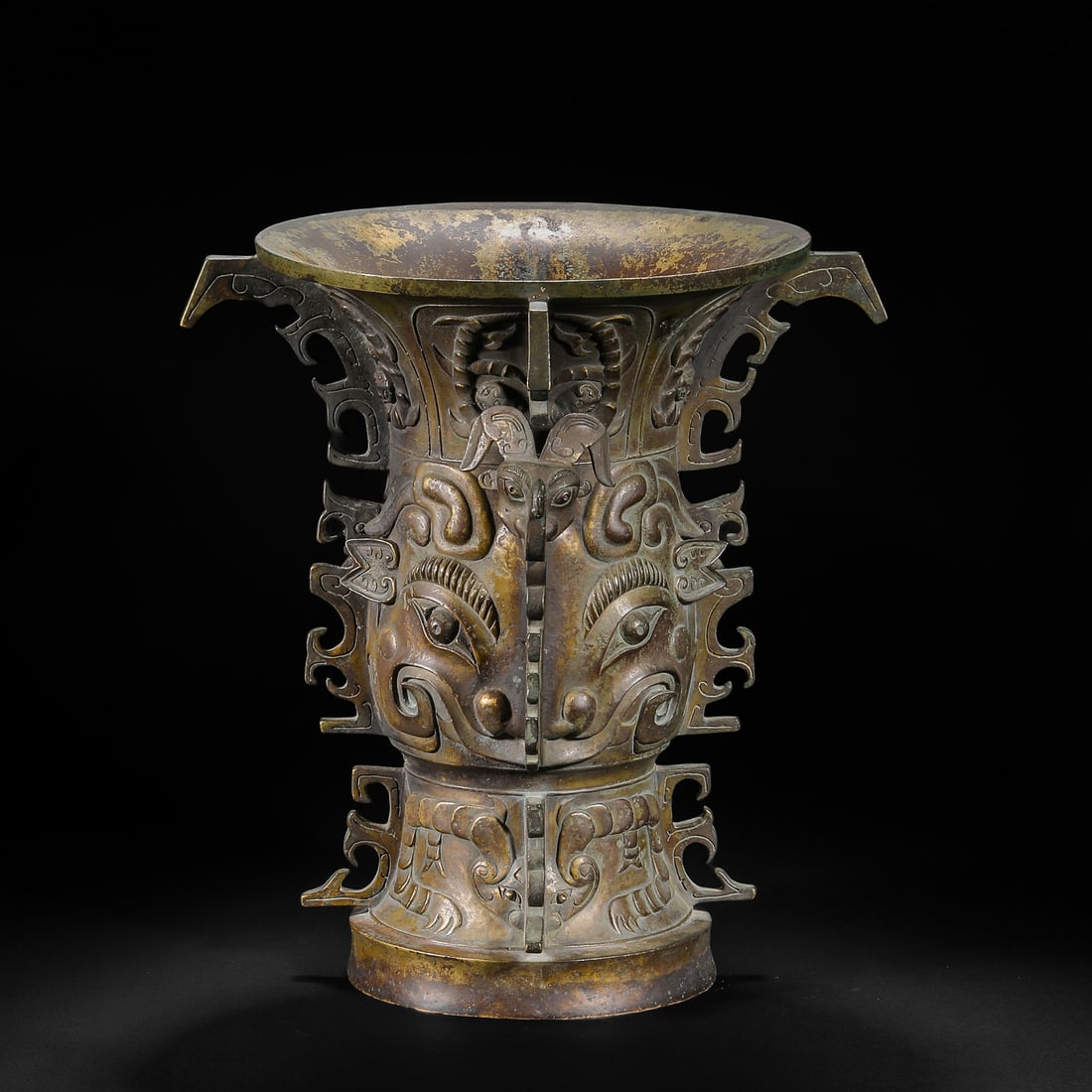 Pre-Ming Dynasty bronze flower vase with animal mask pattern: Pre-Ming Dynasty bronze flower vase with animal mask patternH33cm W30cm